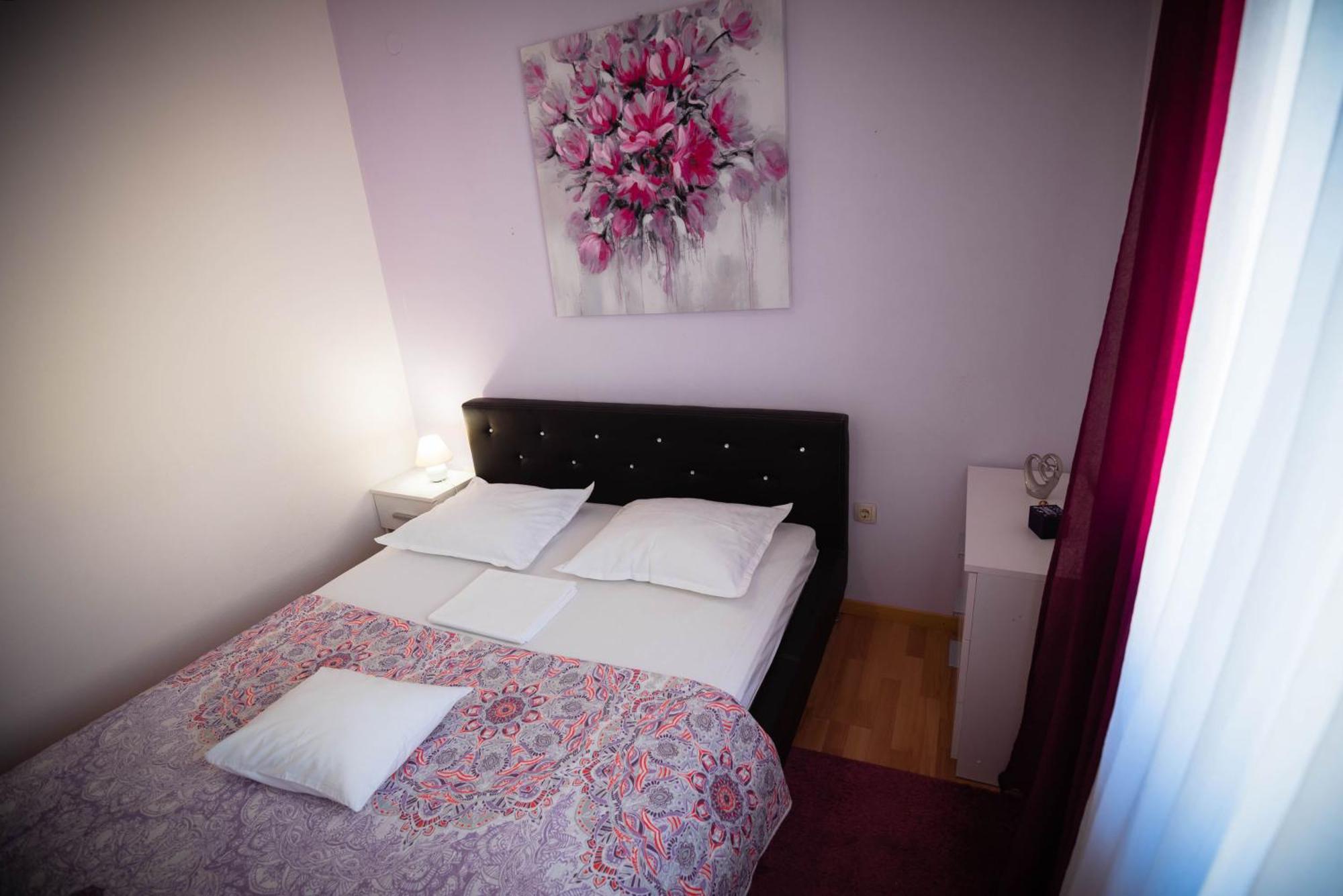 Apartmani Bare I Danica Grebastica Exterior photo