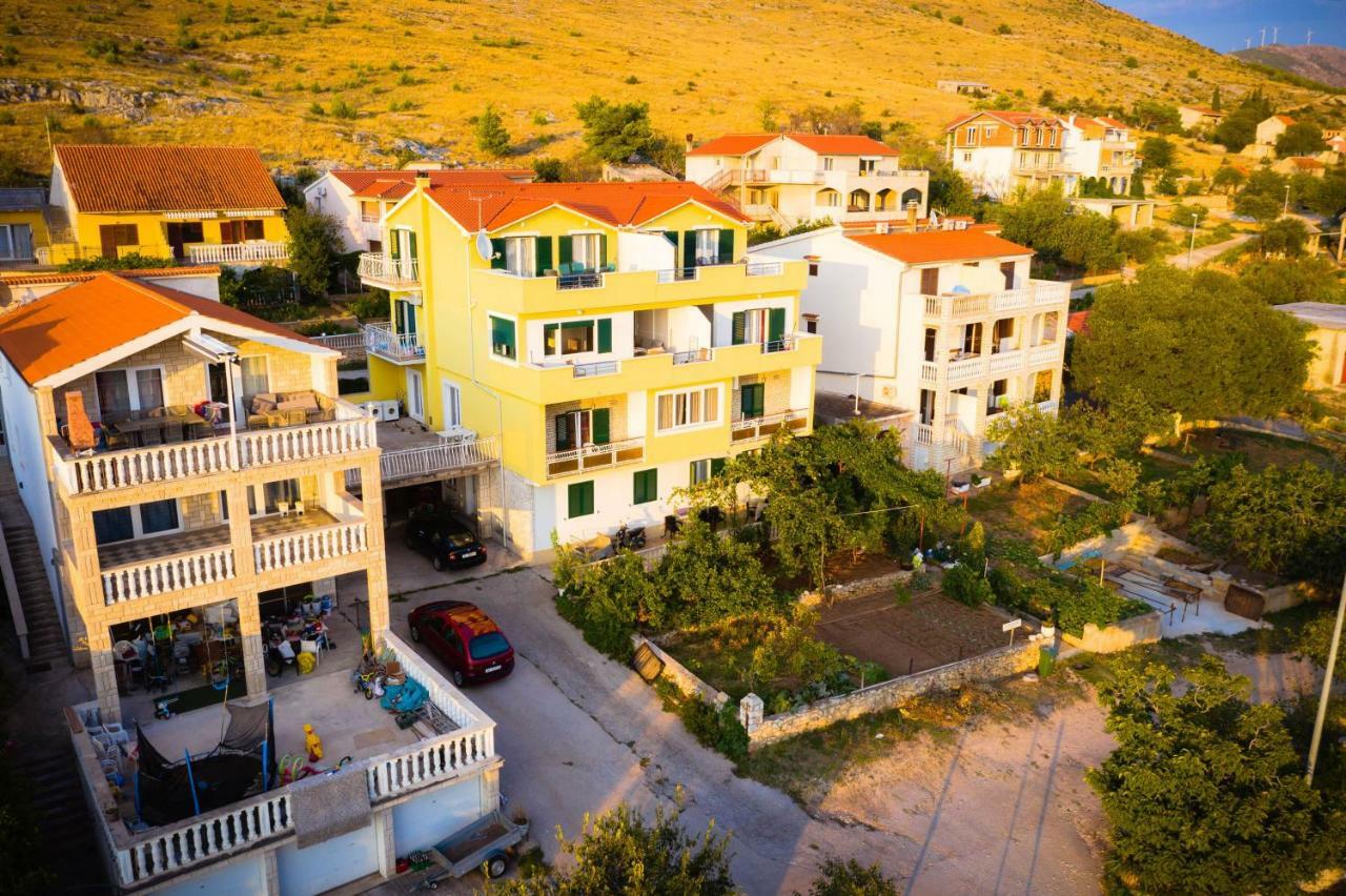 Apartmani Bare I Danica Grebastica Exterior photo