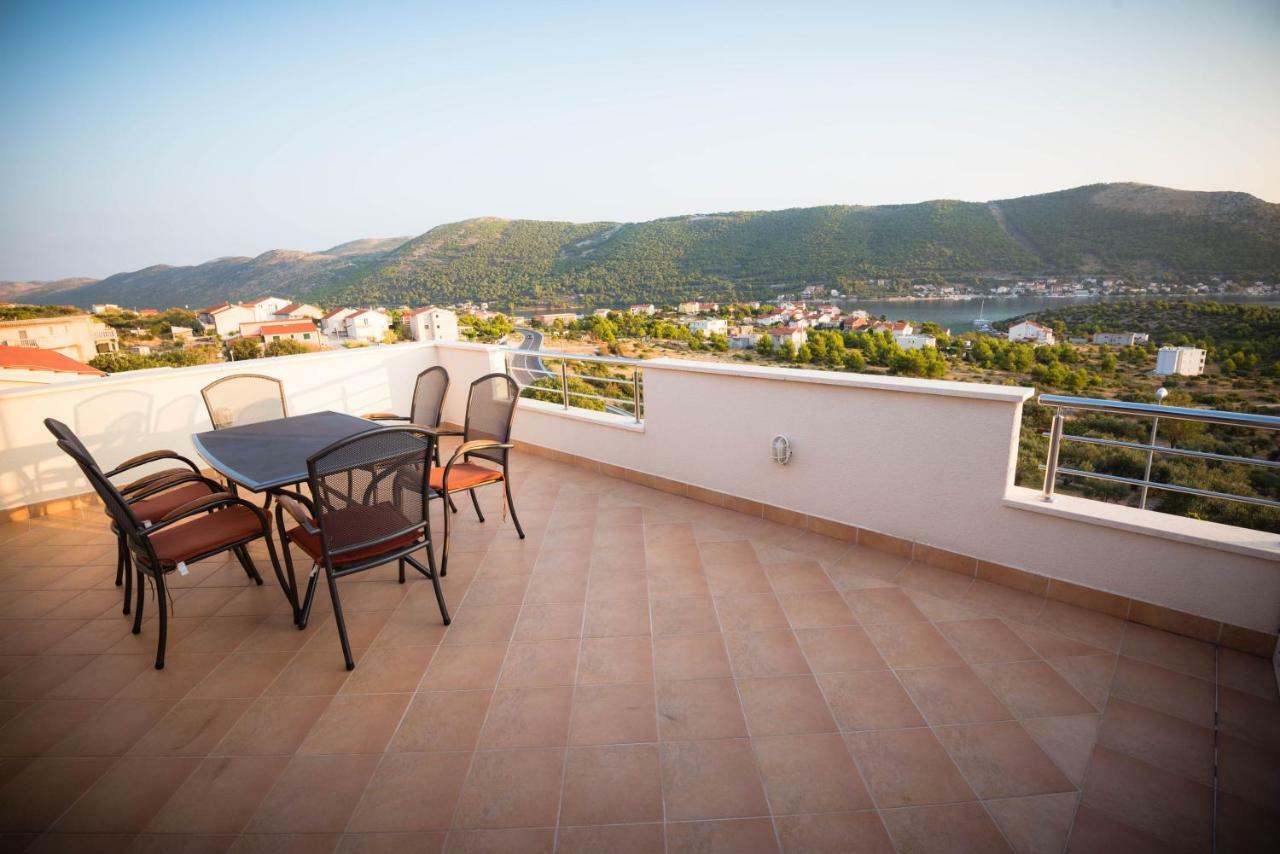 Apartmani Bare I Danica Grebastica Exterior photo
